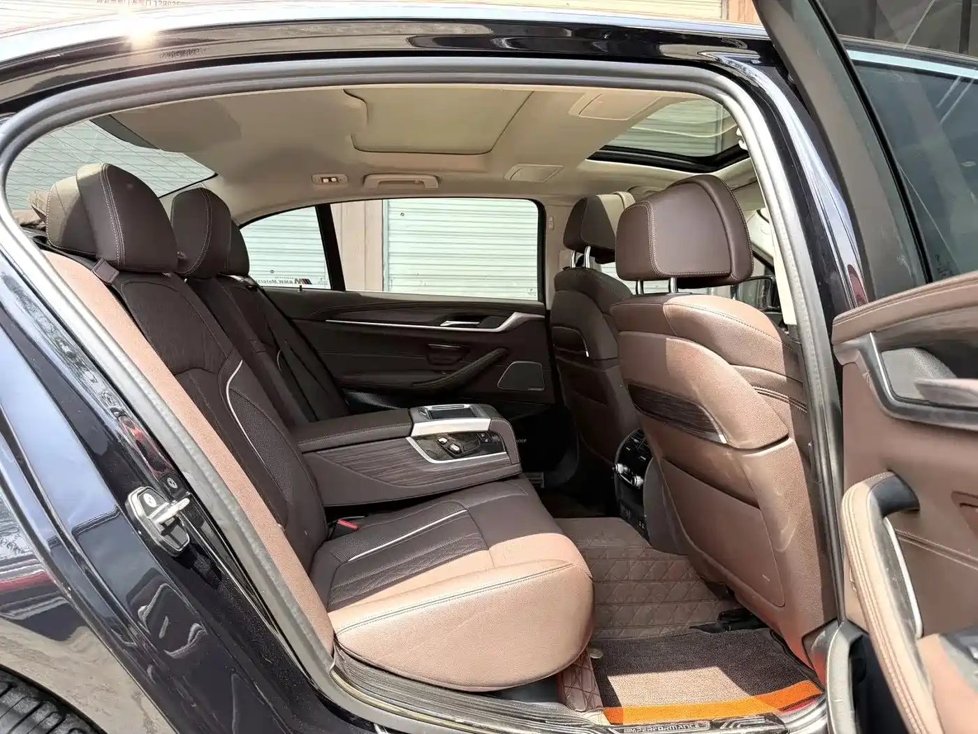 BMW 5 Series 2021 530Li Premium Luxury Package фото 11