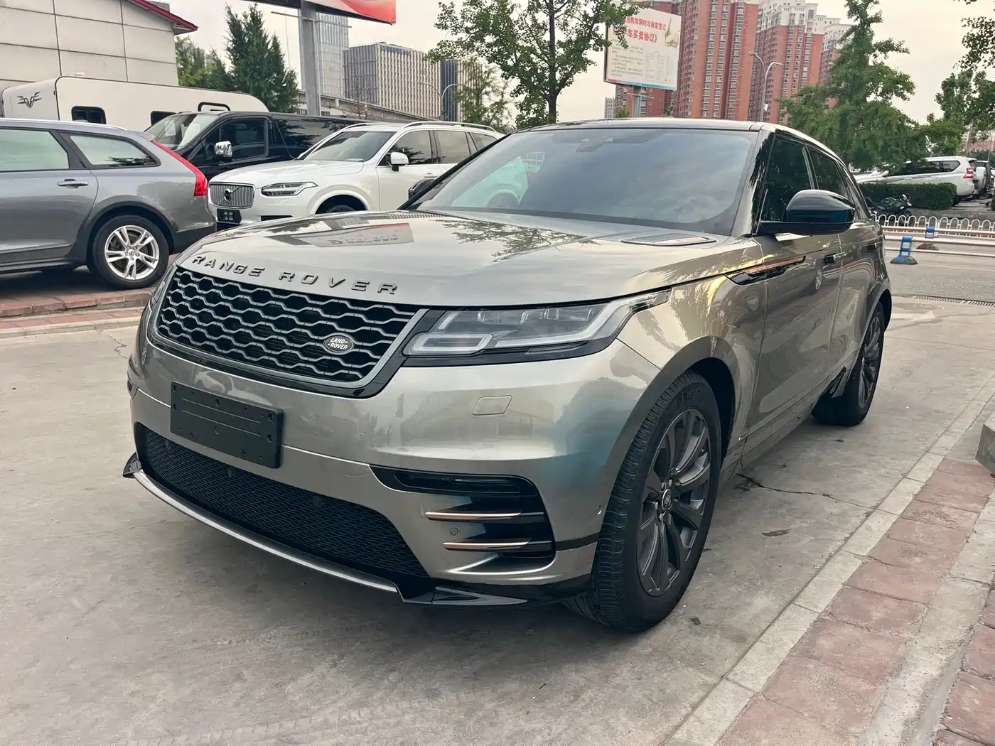 Land Rover Range Rover Velar 2017 P380 R-DYNAMIC SE