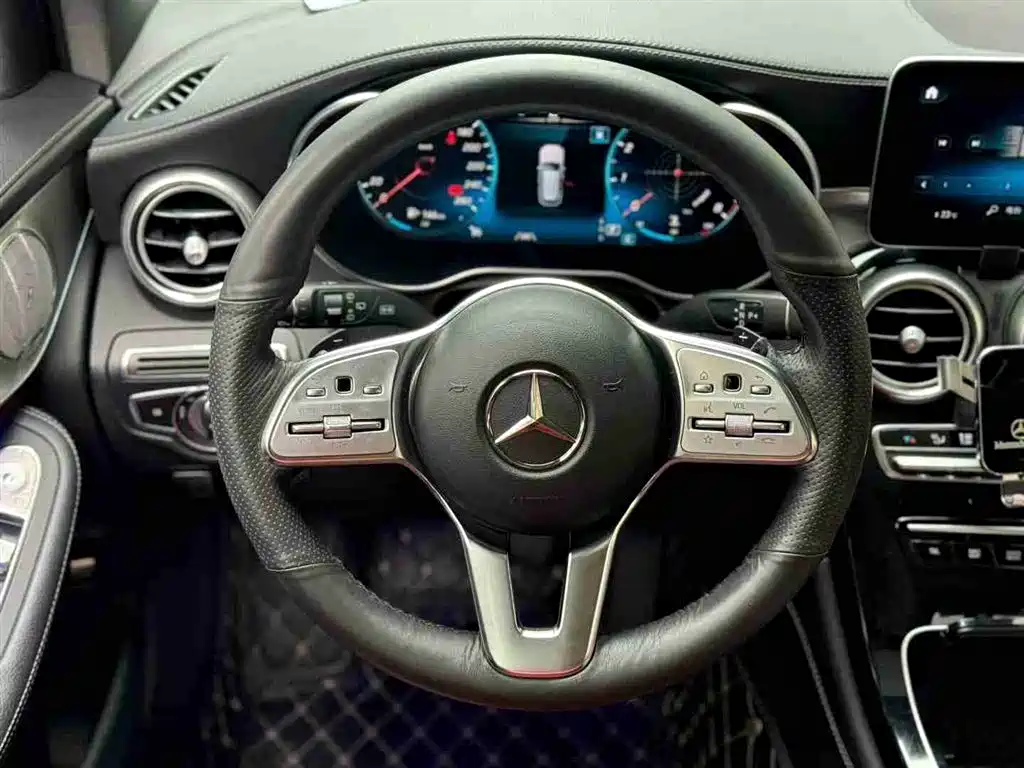 Mercedes-Benz GLC 2020 GLC 300 L 4MATIC Luxury фото 5
