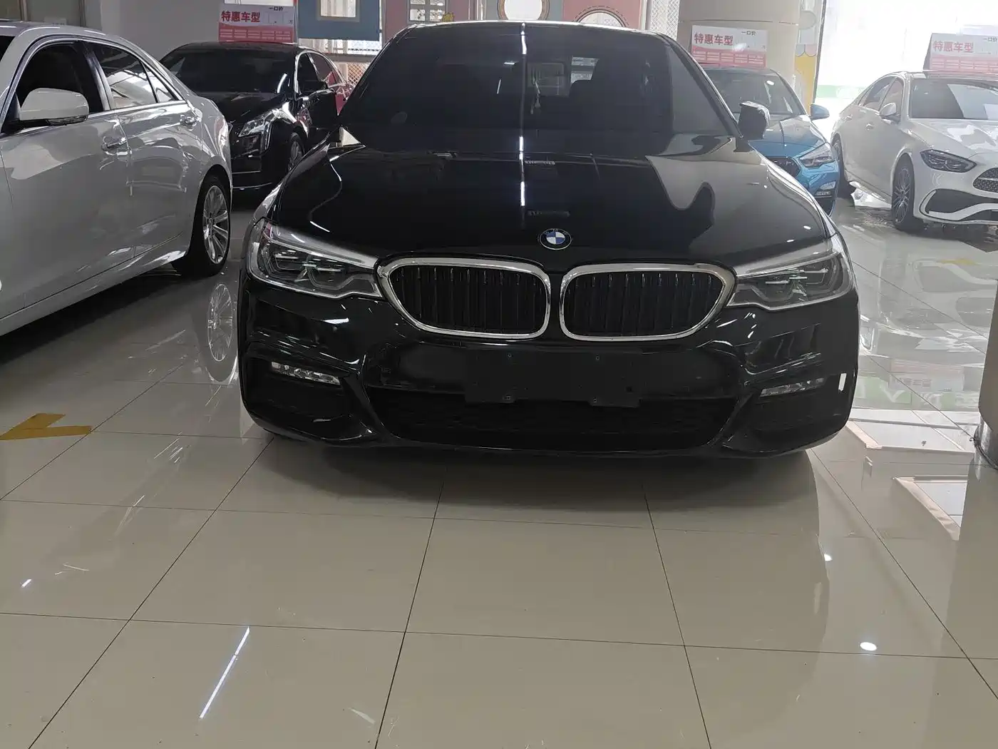BMW 5 Series 2018 525Li M Sport Package