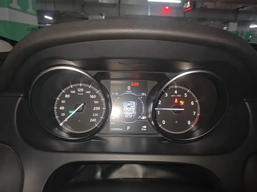 Land Rover Discovery Sport 2017 2.0T HSE фото 12