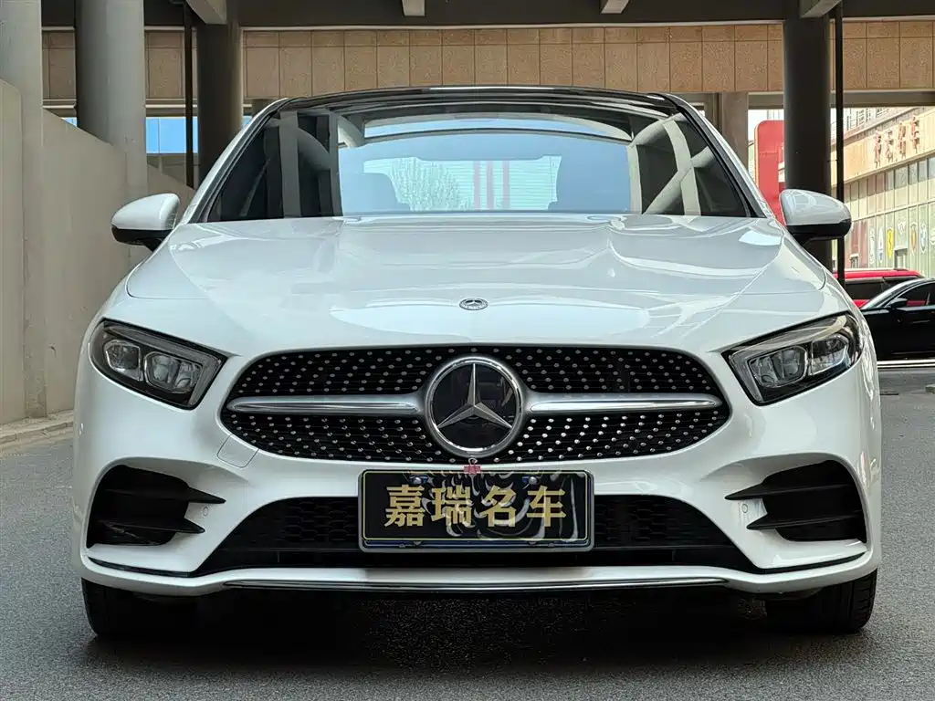 Mercedes-Benz A-Class 2021 A 200 L Sport Sedan Fashion Edition фото 2