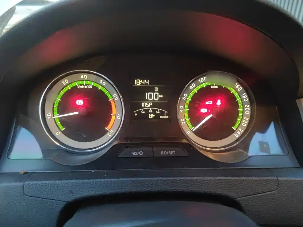 Photo 4 - Škoda Rapid