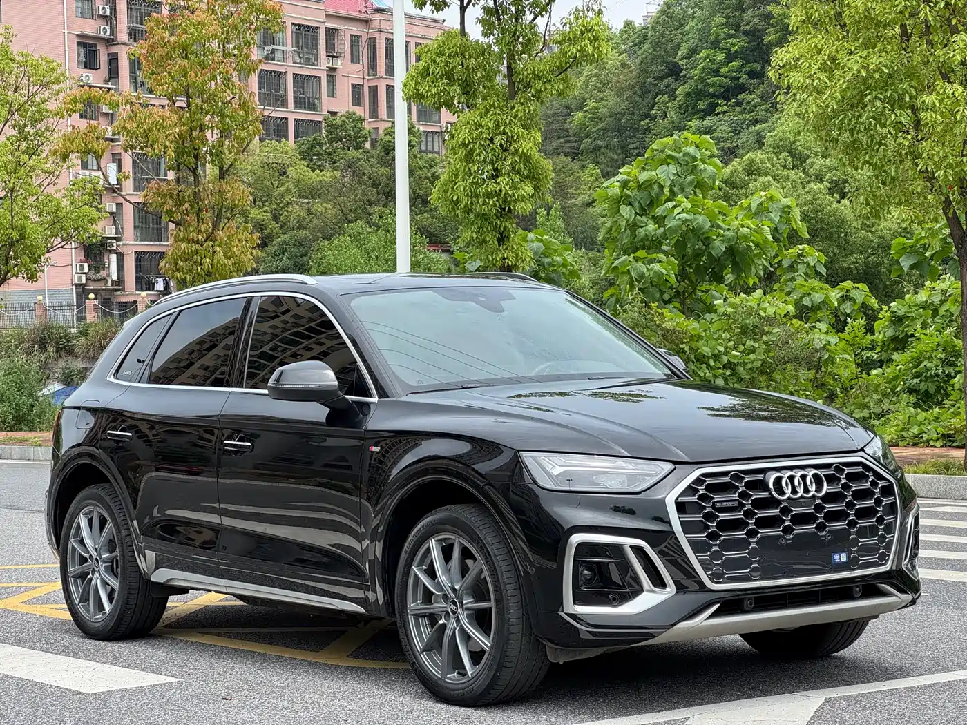 Audi Q5L 2023 45T Luxury Dynamic фото 3
