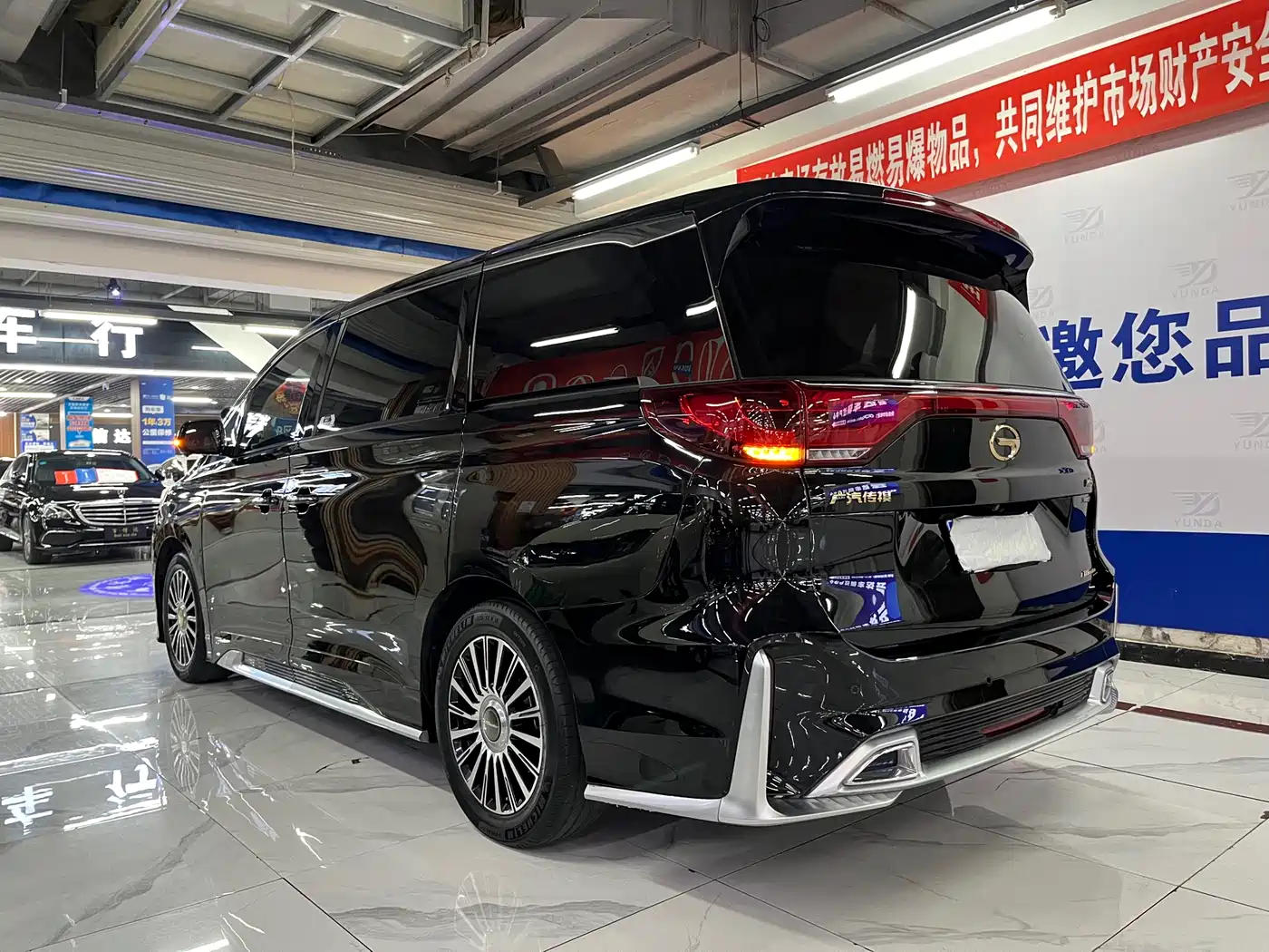 GAC Trumpchi Trumpchi M8 2021 Master Series 390T 4-Seat Premium Edition фото 3