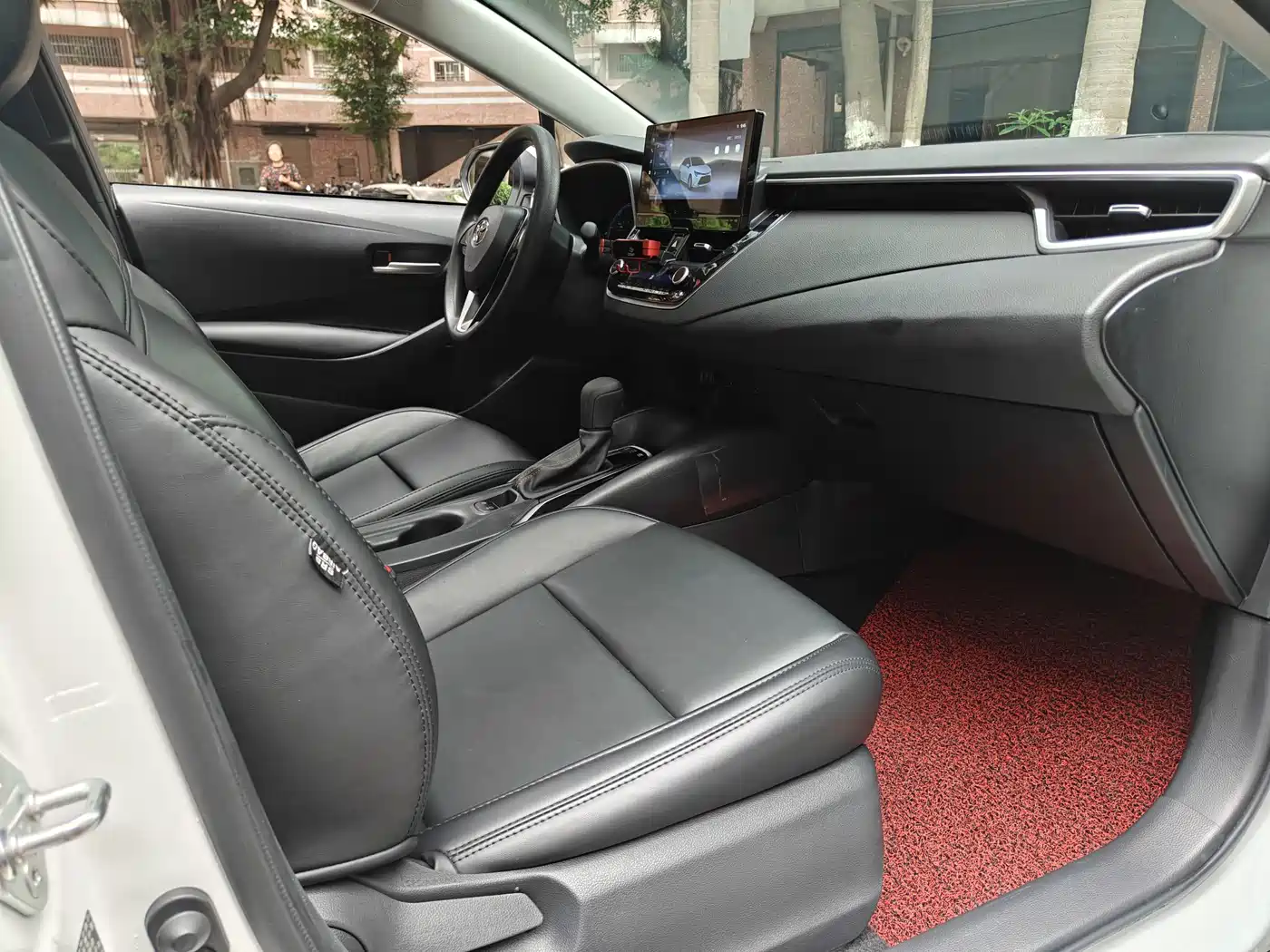 Toyota Levin 2023 Smart Hybrid 1.8L Luxury фото 13