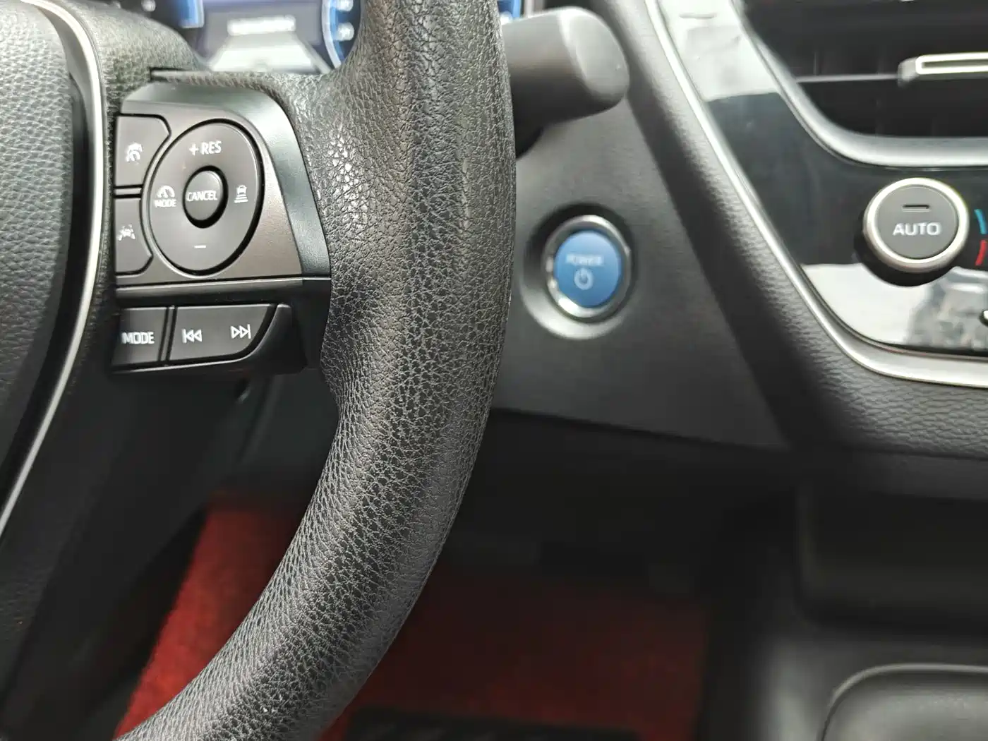 Toyota Levin 2023 Smart Hybrid 1.8L Luxury фото 27
