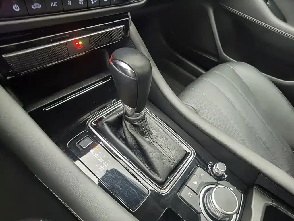Mazda Atenza, миниатюра 13