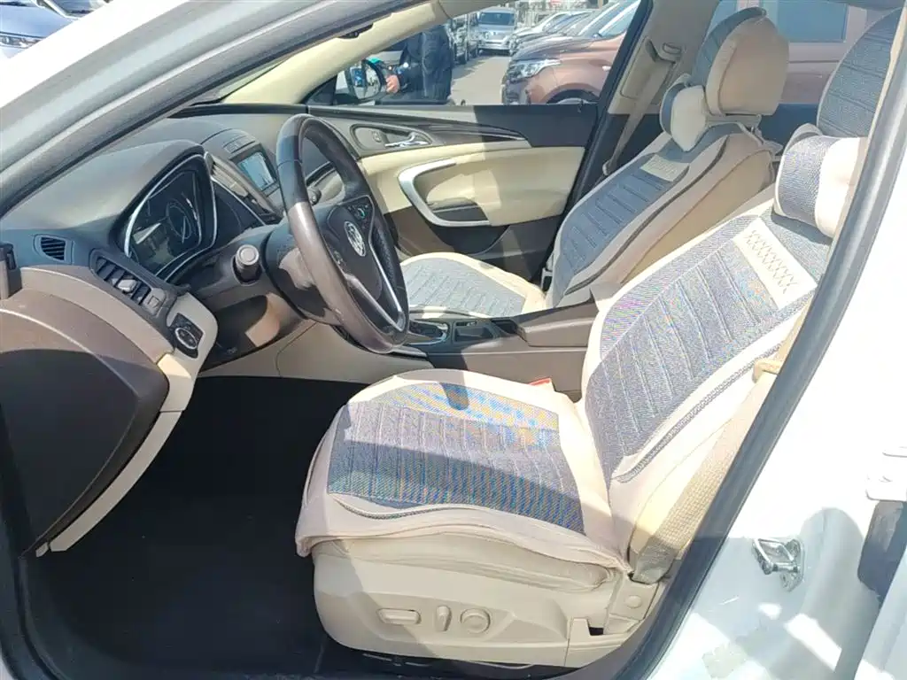 Buick Regal 2015 2.0L Elite Fashion Model фото 15