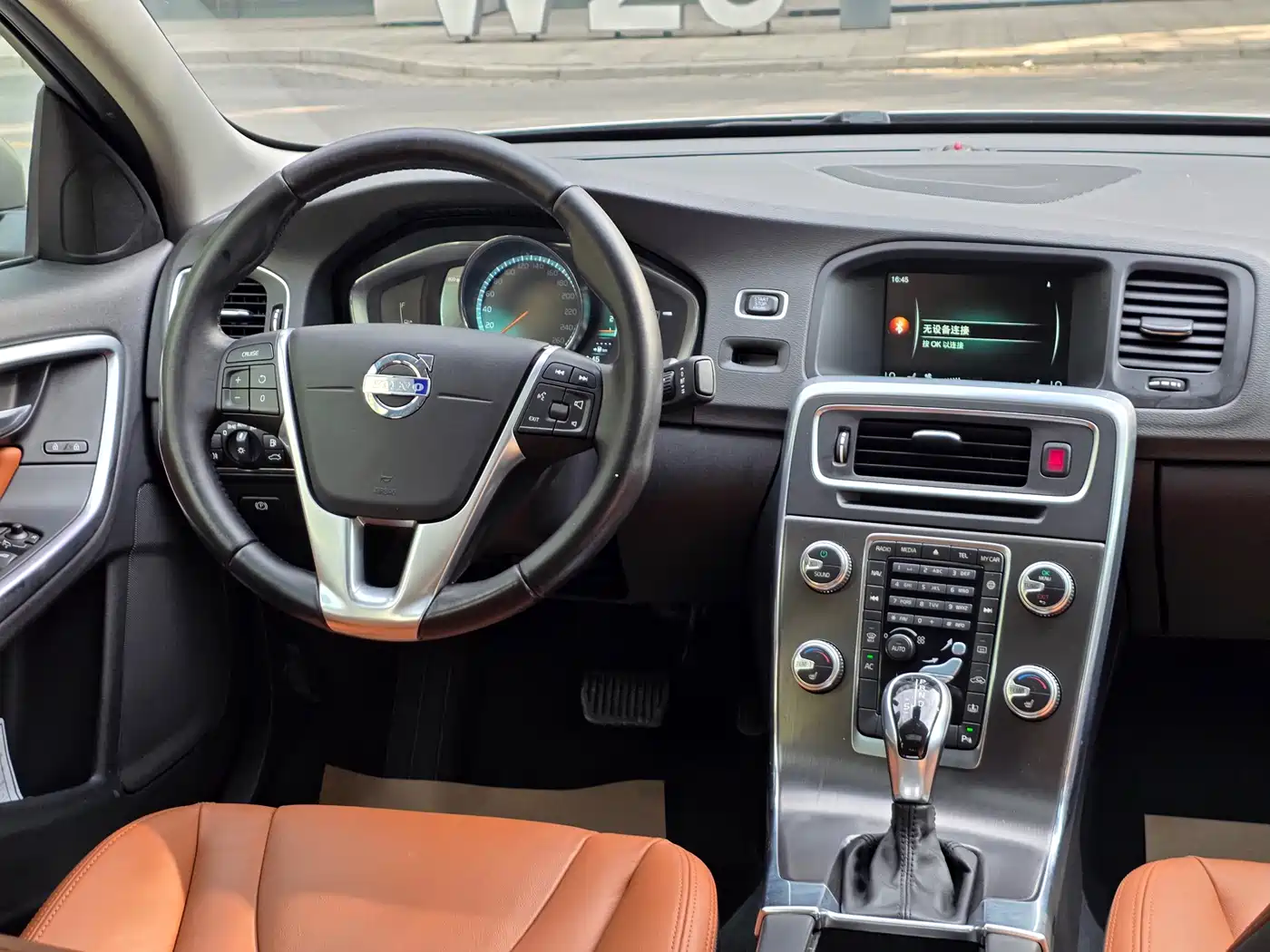 Фото 24 - Volvo S60
