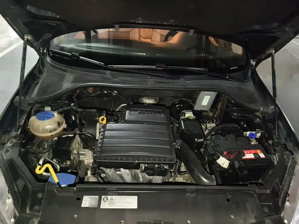 Volkswagen Santana 2015 1.6L Automatic Comfort Edition фото 17