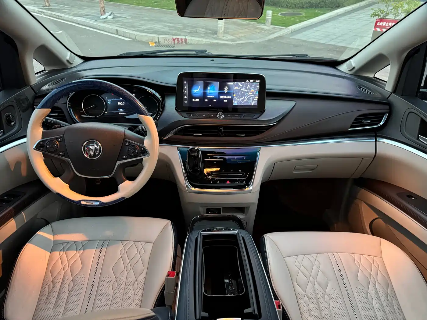 Buick GL8 2020 Land Business Class 652T Premium фото 8