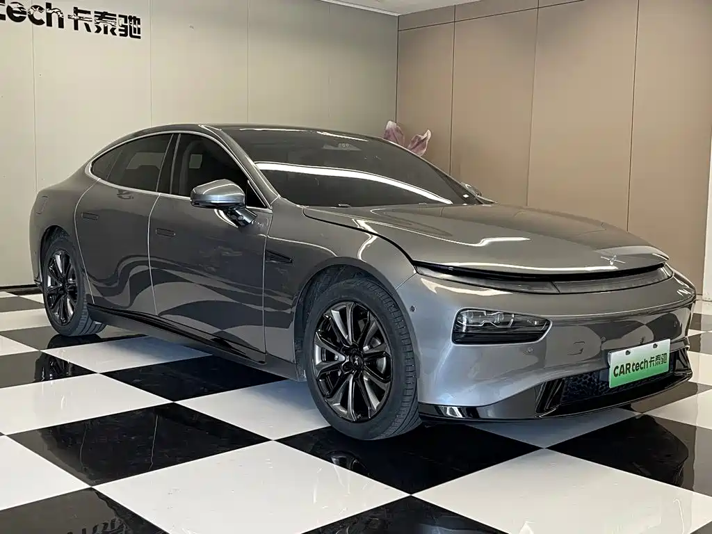Фото 3 - XPeng P7