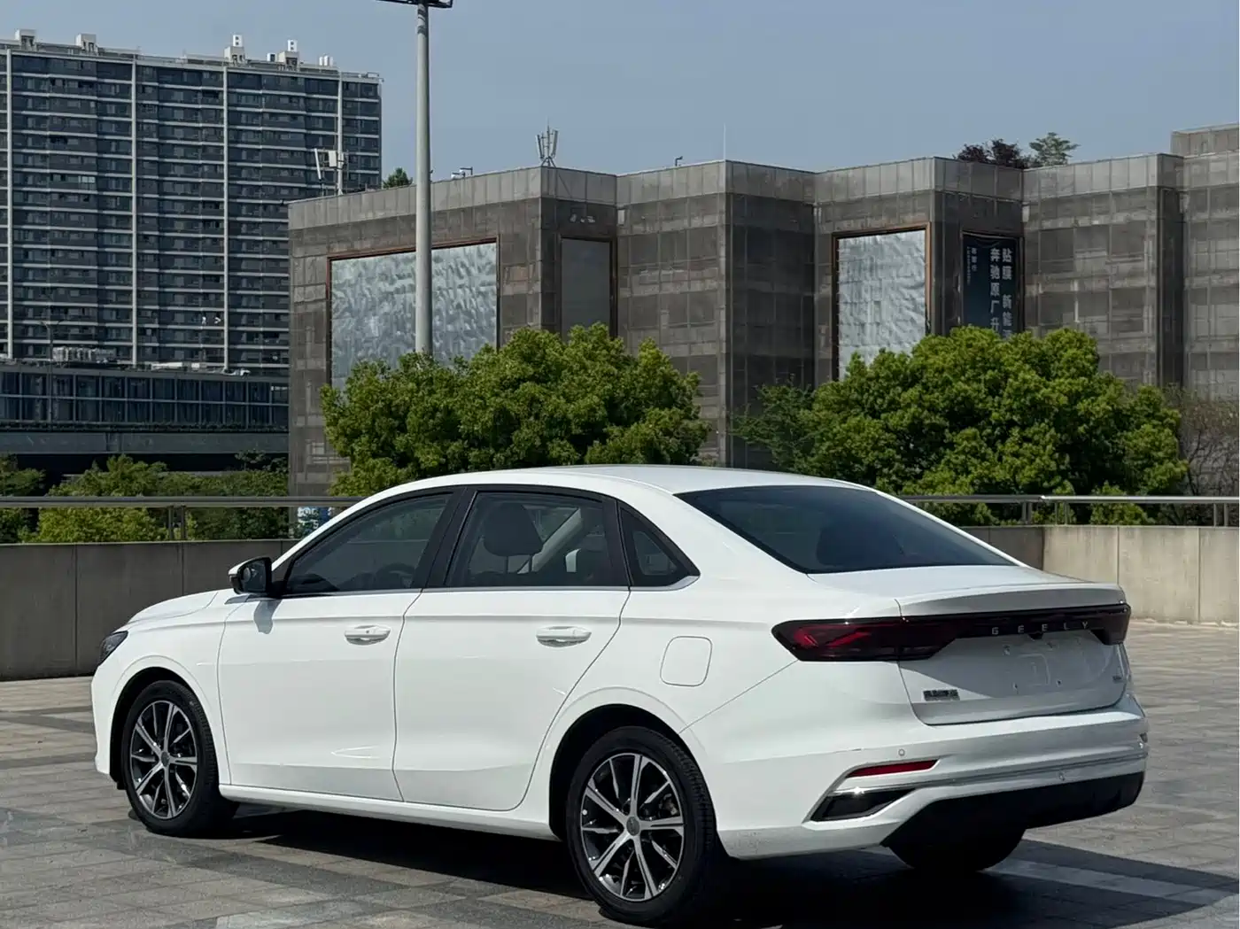 GEELY AUTOMOBILE EMGRAND