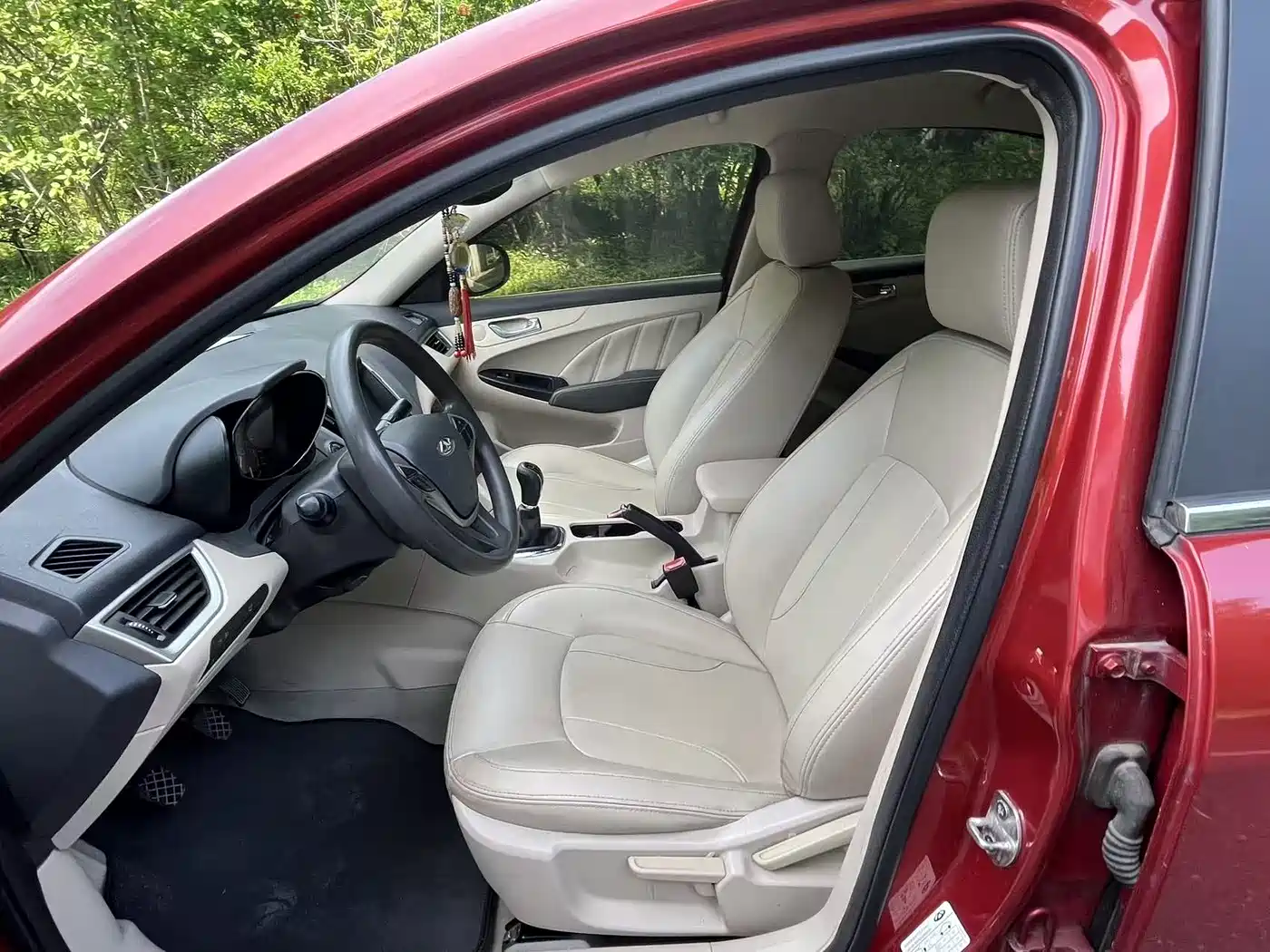 Chery Arrizo 7 2014 2013 1.6L Manual Stylish