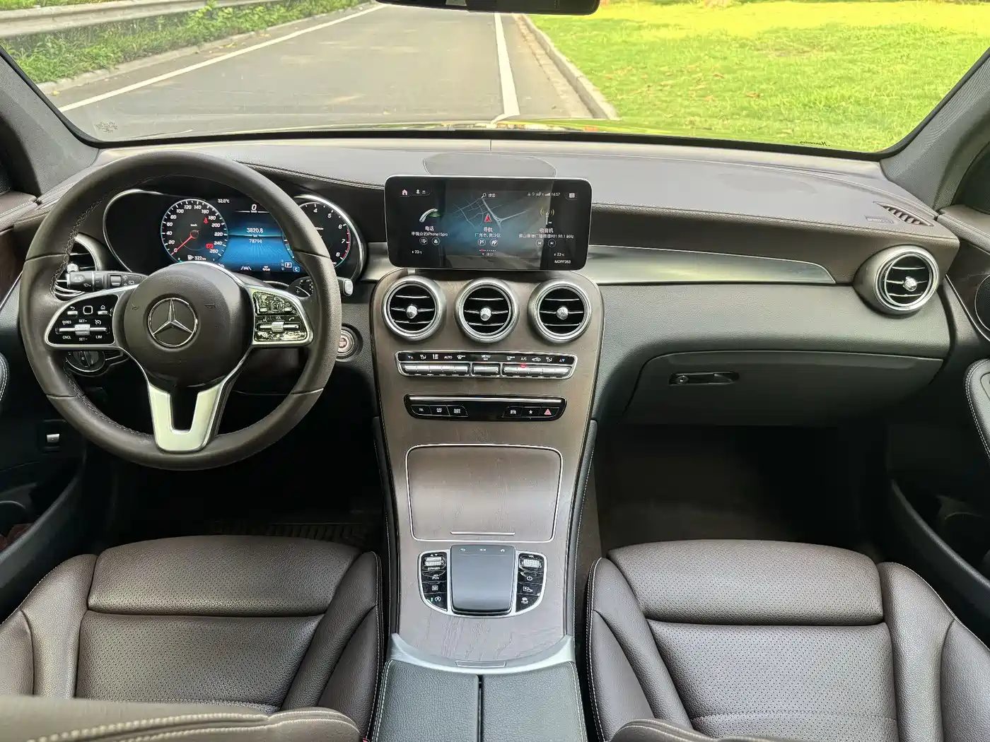 Mercedes-Benz GLC 2020 Facelift GLC 300 L 4MATIC Dynamic фото 12
