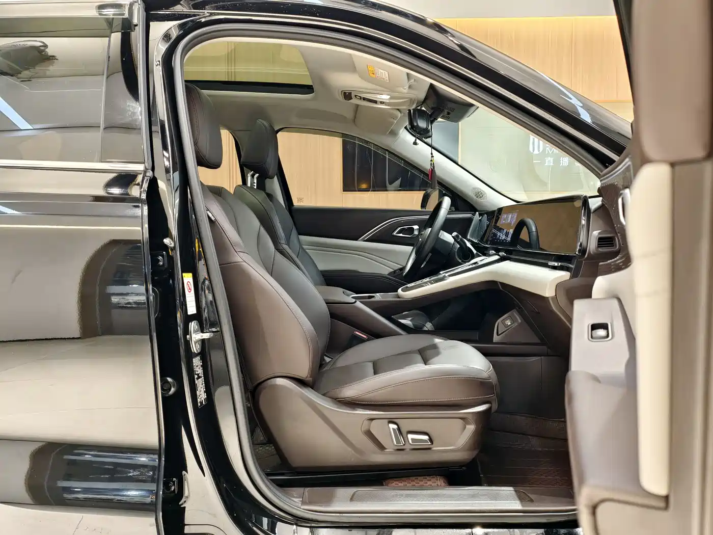 Haval Xiaolong MAX 2023 1.5L Hi4 105 4WD Smart Flagship фото 10