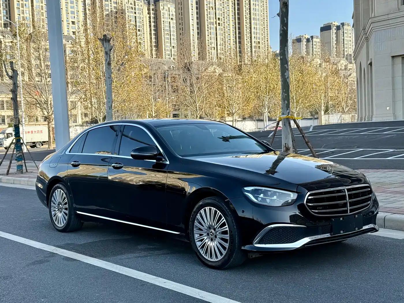 Mercedes-Benz E-Class 2022 Facelift III E 300 L Luxury фото 3