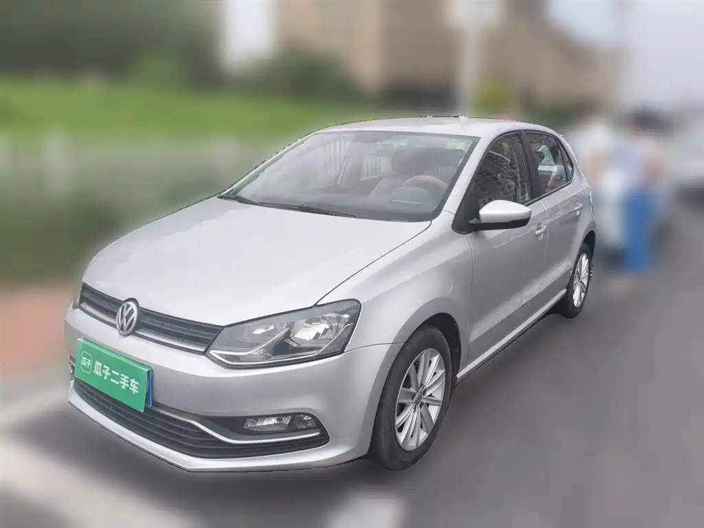 Volkswagen Polo 2014 1.4L Automatic Comfort Edition фото 2