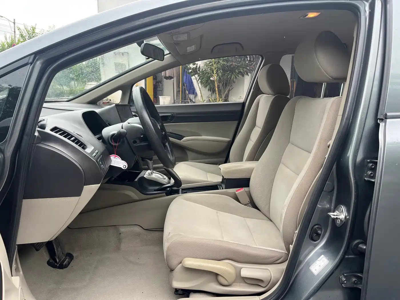 CIIMO CIIMO 2014 2012 1.8L Automatic