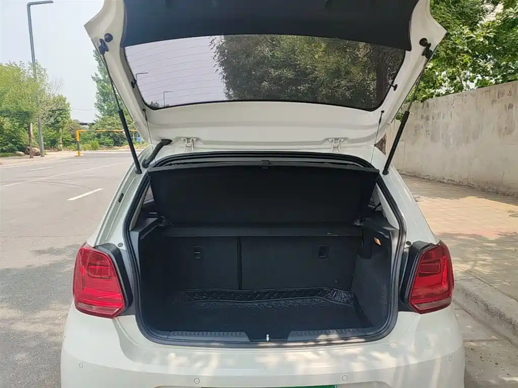 Volkswagen Polo 2018 1.5L Auto Comfort фото 19