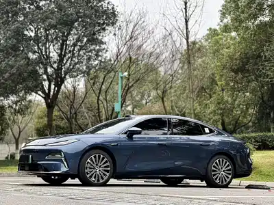 Geely Galaxy Starshine 8
