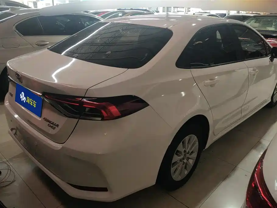 Toyota Corolla 2019 1.2T S-CVT GL-i Elite Edition фото 3