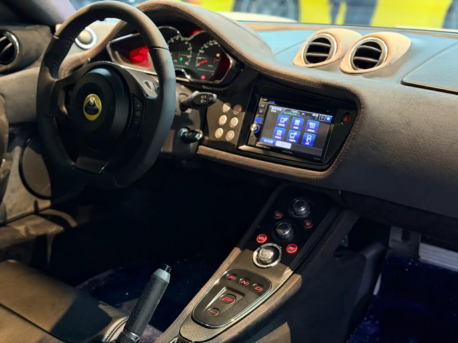 Фото 16 - Lotus Evora