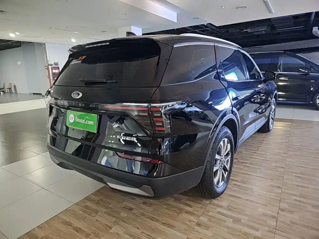 Ford Edge 2024 2023 Edge L 2.0T EcoBoost FWD 7-Seater Luxury