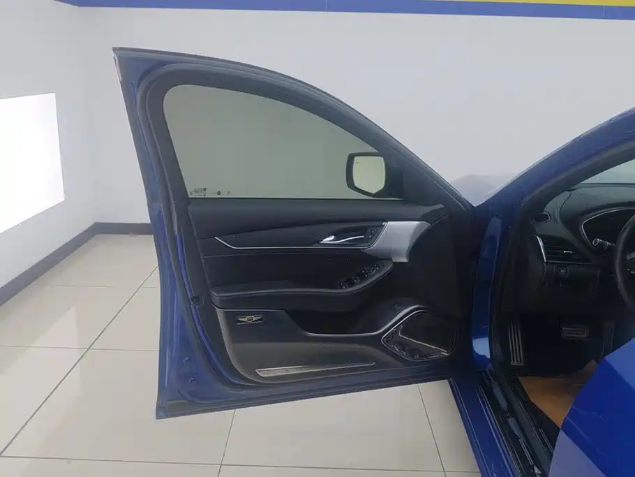 Cadillac CT5, миниатюра 7