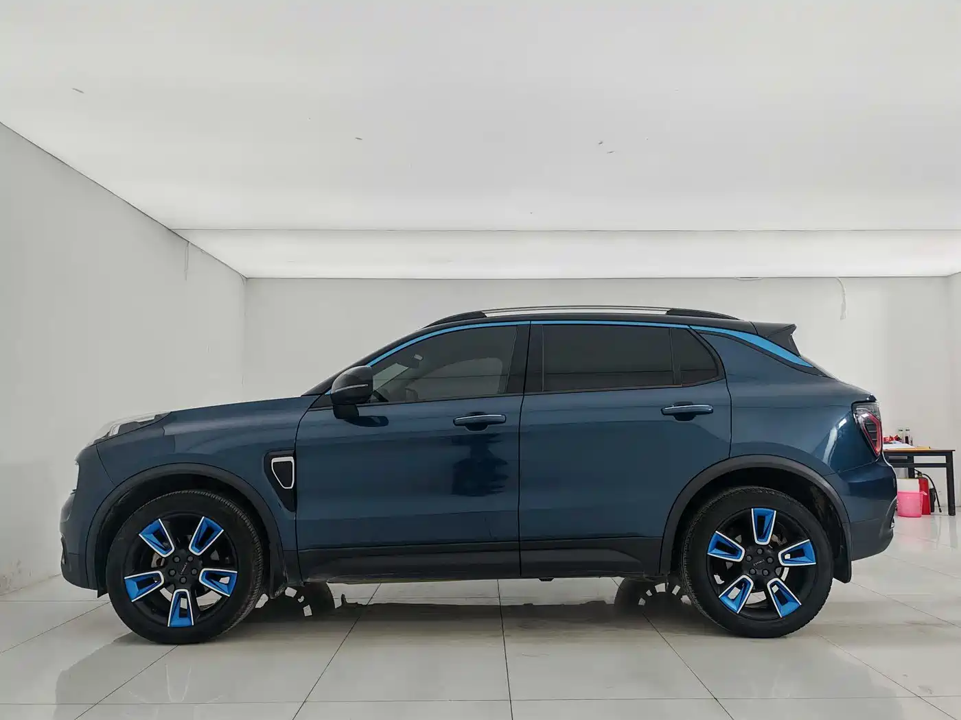 Lynk & Co 01 2019 2.0T 2WD Pro Edition China V фото 7
