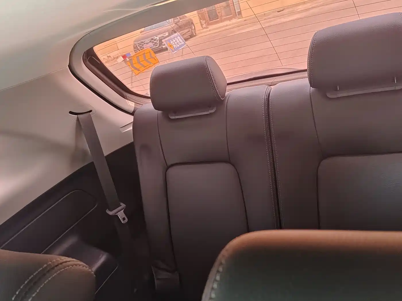 Chevrolet Captiva 2017 2.4L 2WD Luxury Edition 7-Seater фото 10