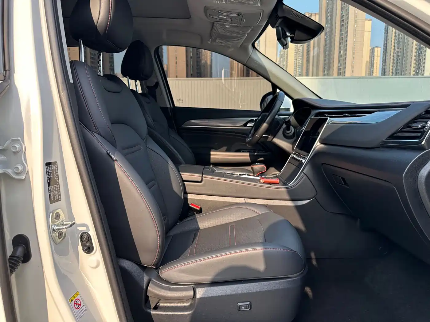 GAC Trumpchi Trumpchi GS4 PLUS 2021 270T Automatic Galaxy Edition фото 18
