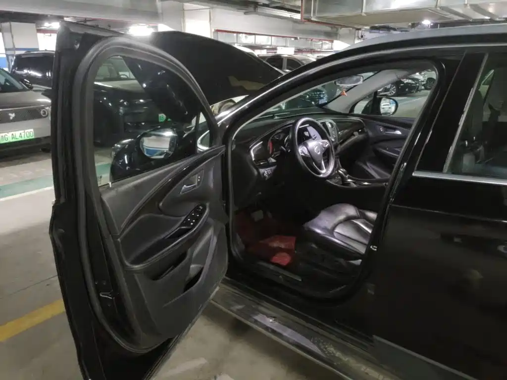 Photo 12 - Buick Envision Plus