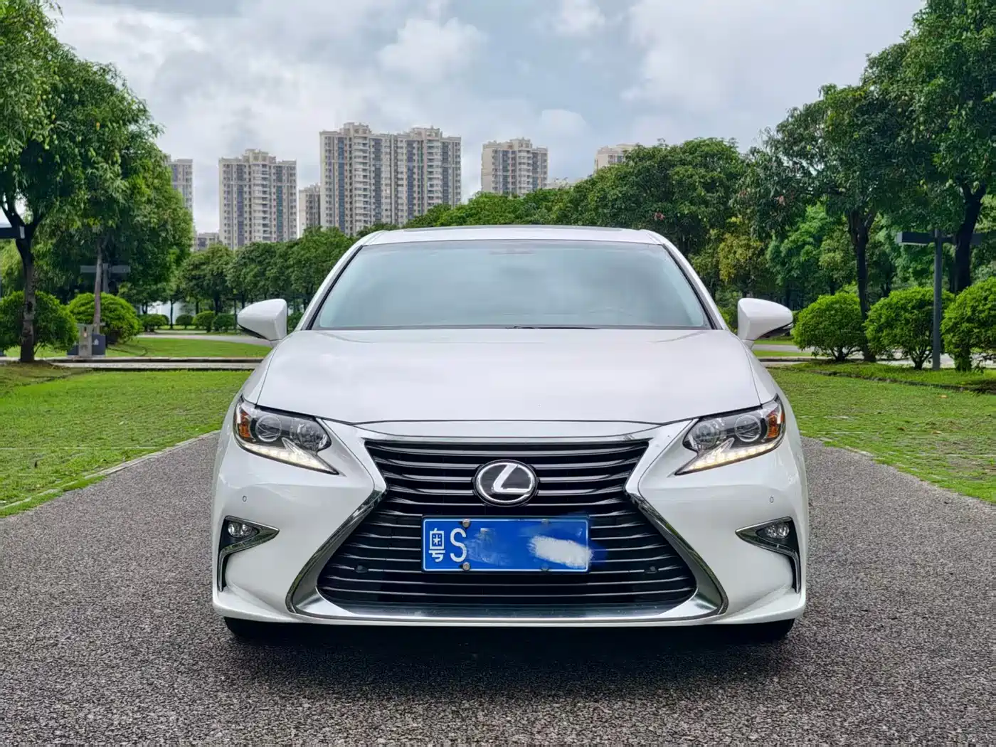 Lexus ES 2015 200 Elite Edition фото 2