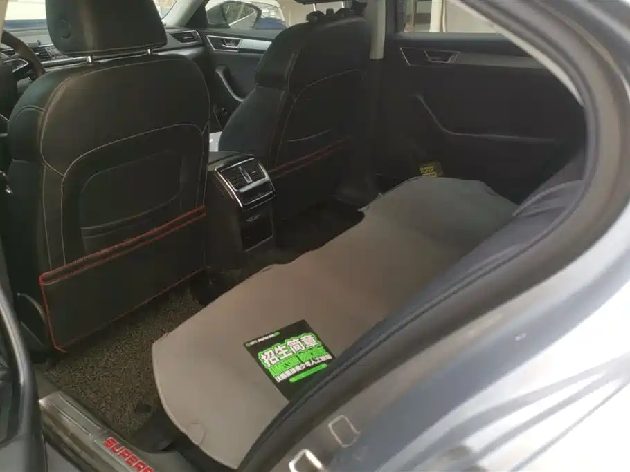 Škoda Superb 2018 TSI330 DSG Comfort Edition China V фото 11