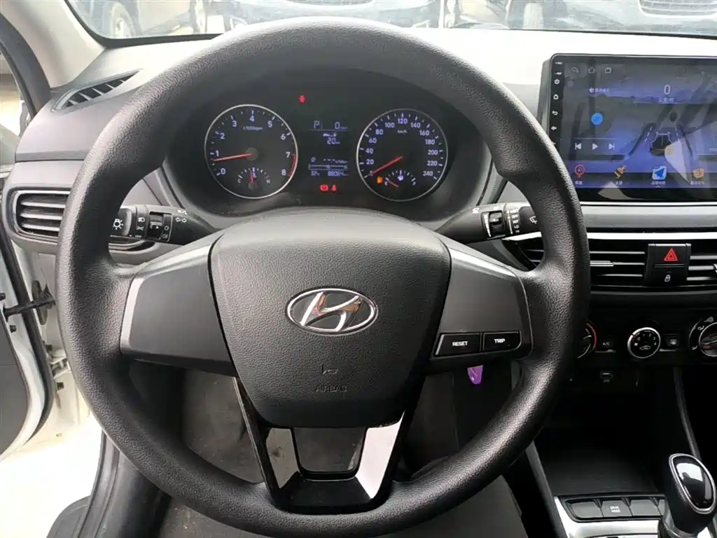 Hyundai Elantra 2020 1.6L Auto GL Pleasing Edition фото 11