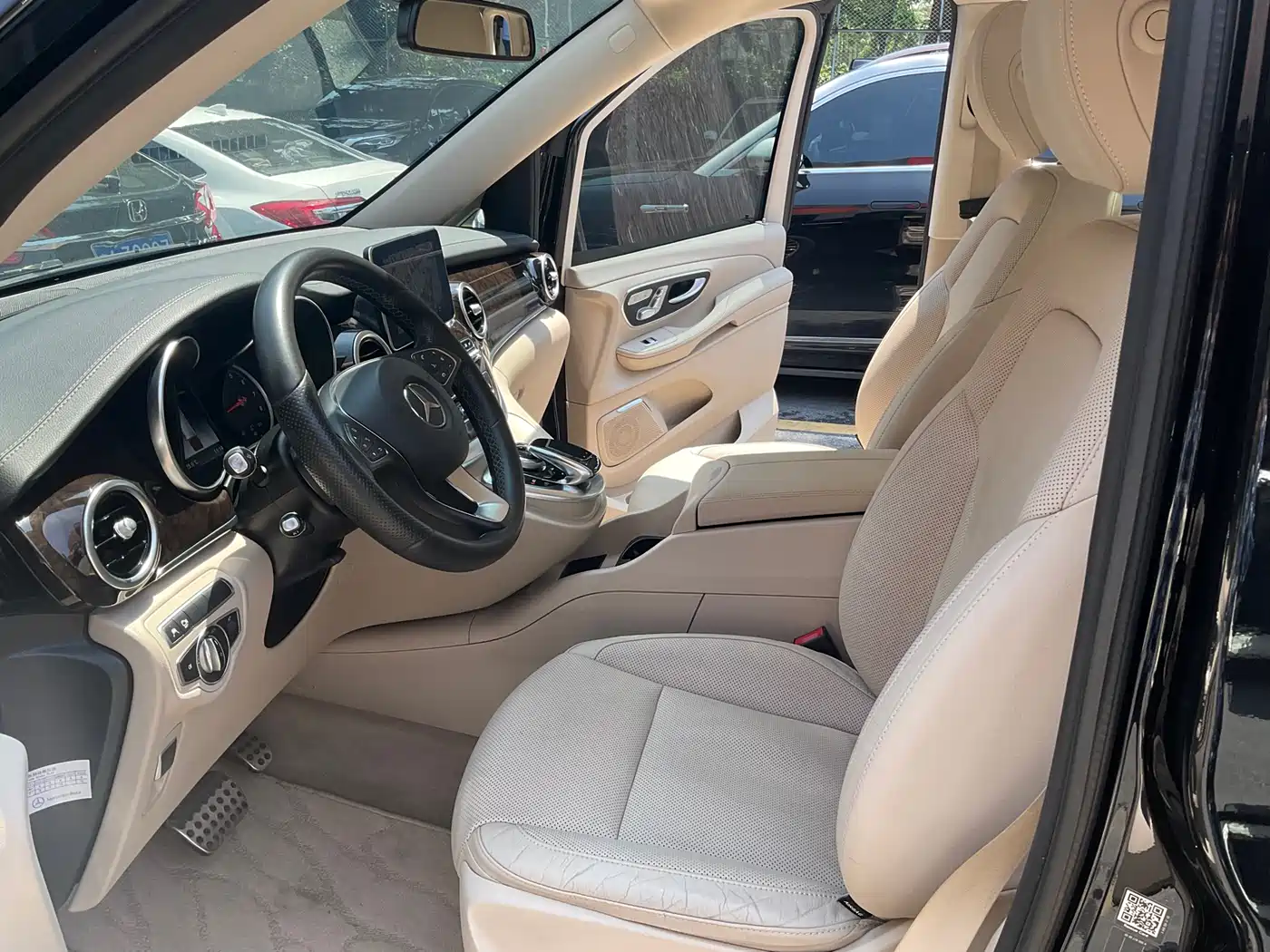 Mercedes-Benz V-Class 2018 V 260 Premium Edition China VI фото 8
