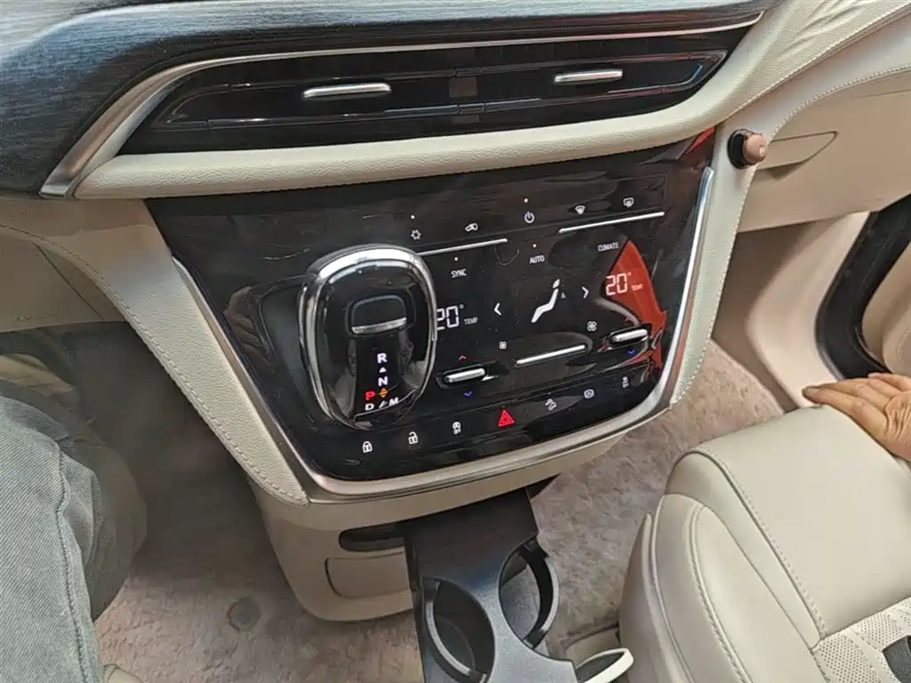 BUICK GL8
