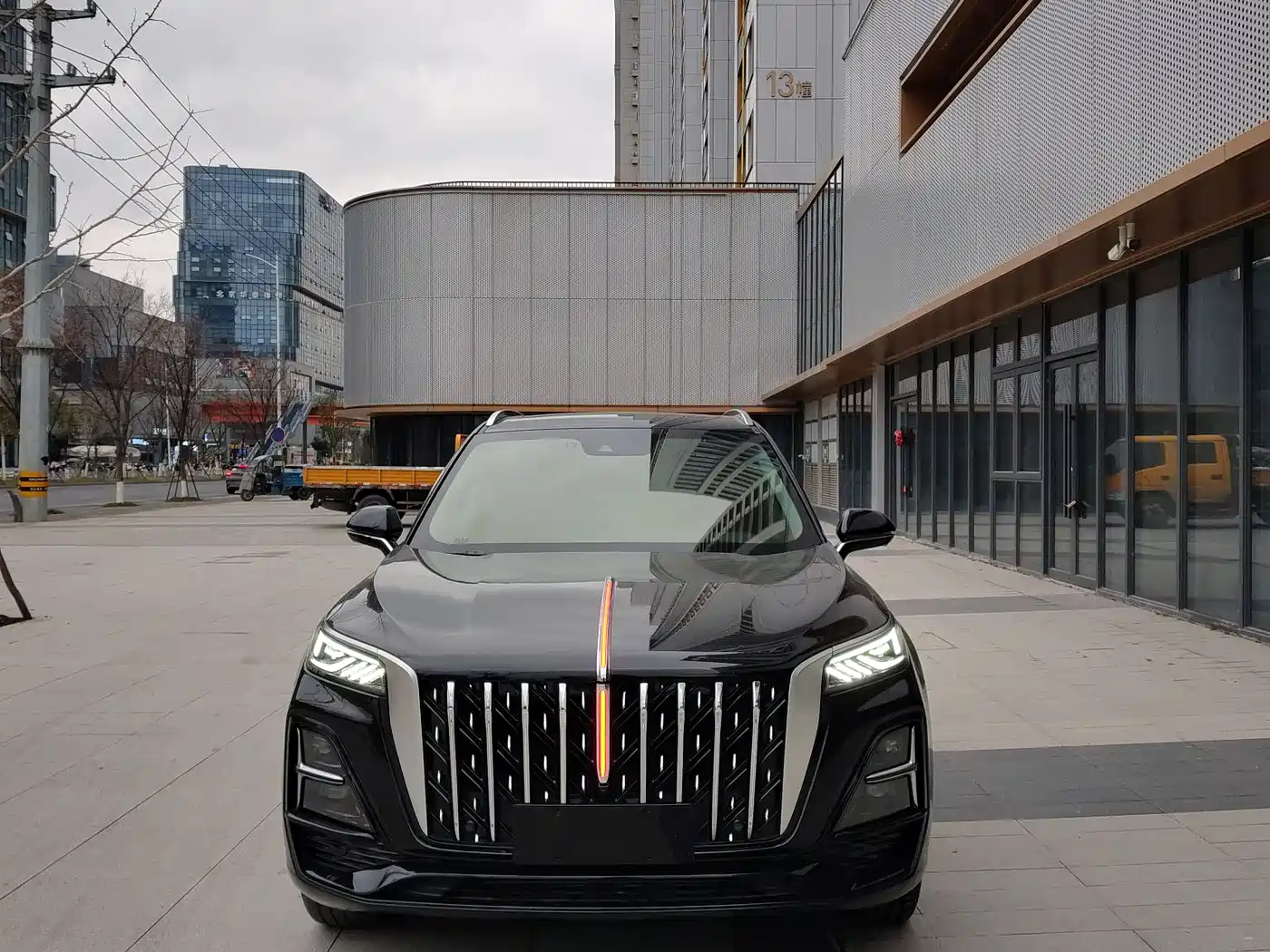 Hongqi HS5 2023 2.0T Flag Enjoy Pro Edition фото 2