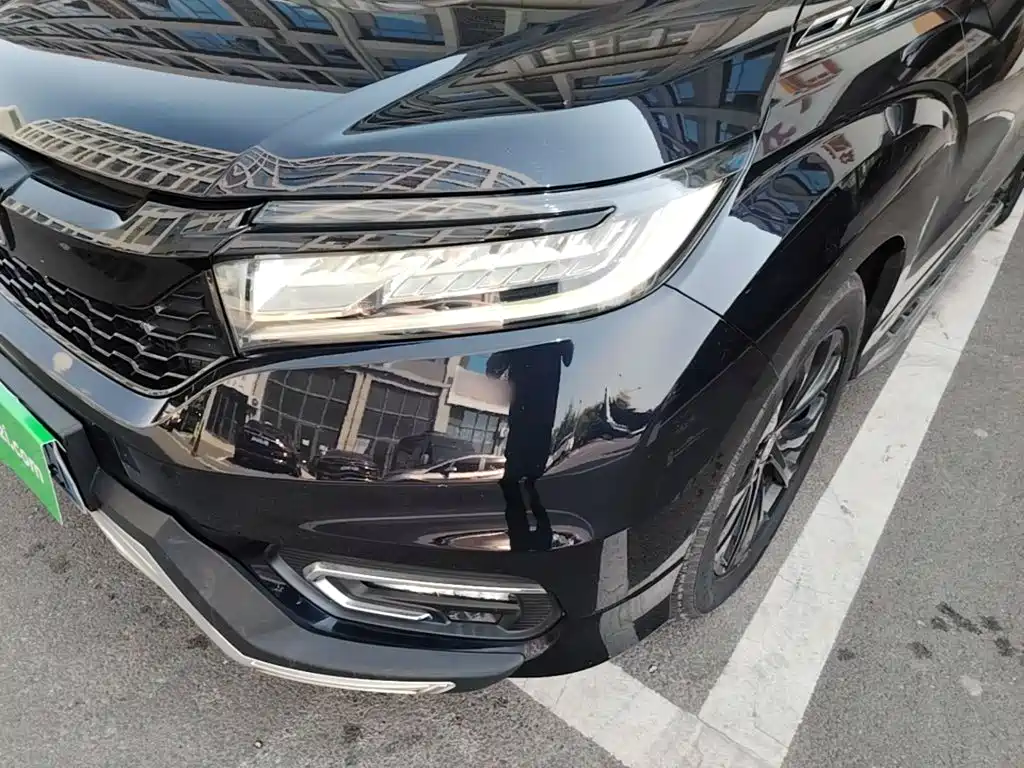 Фото 24 - Honda Avancier