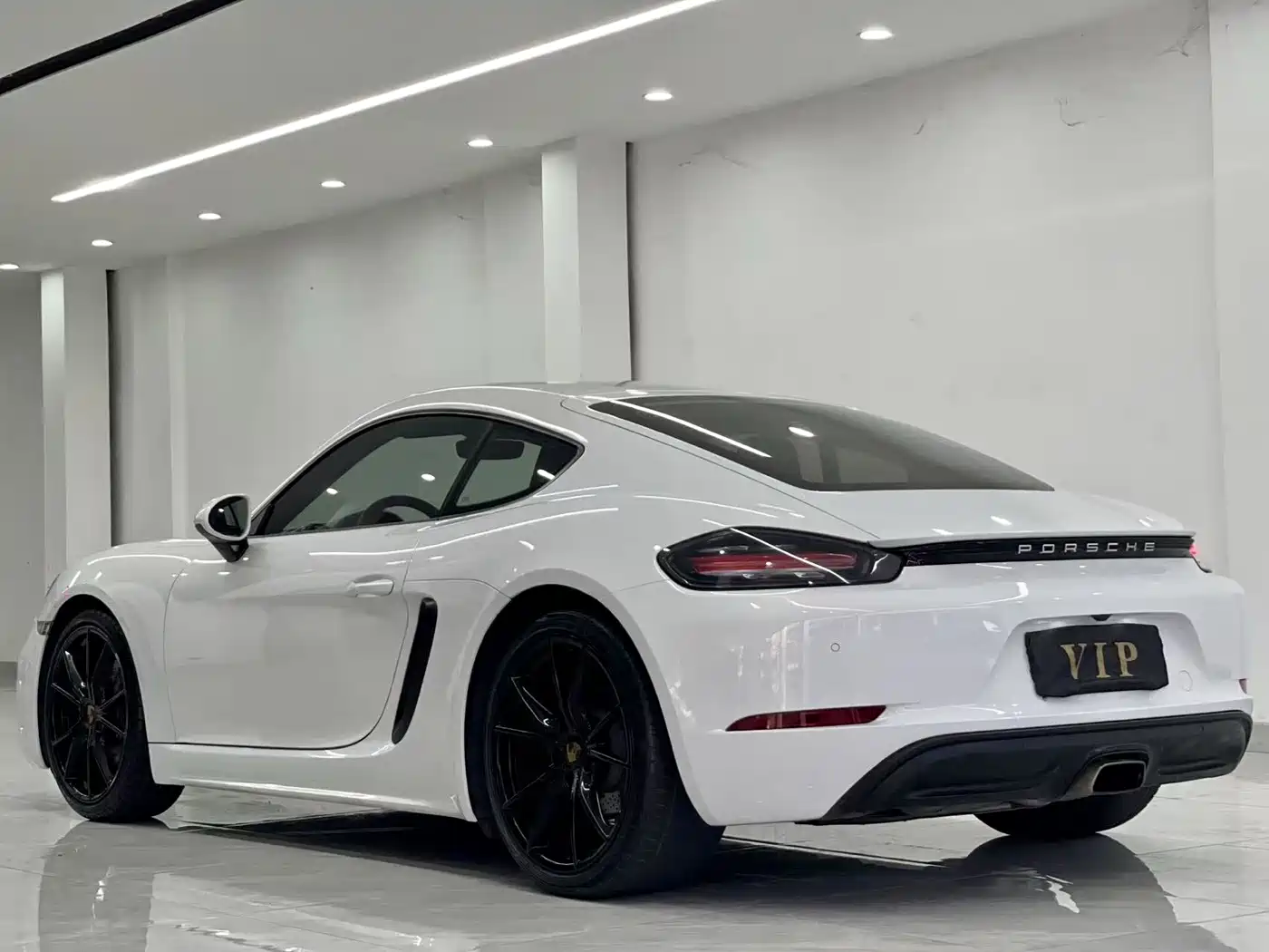 Porsche 718 2018 Cayman 2.0T фото 6
