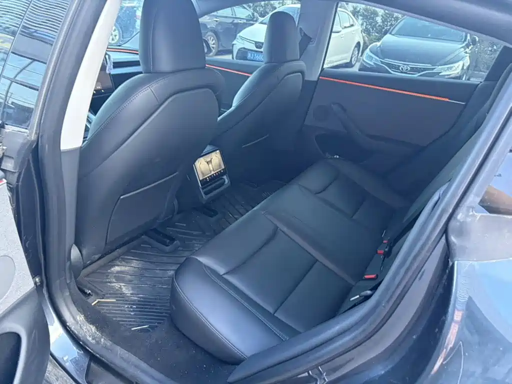 Photo 21 - Tesla Model 3