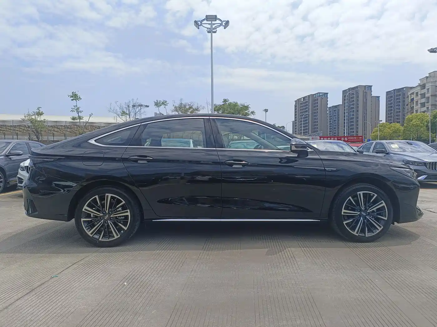 CHERY ARRIZO 8
