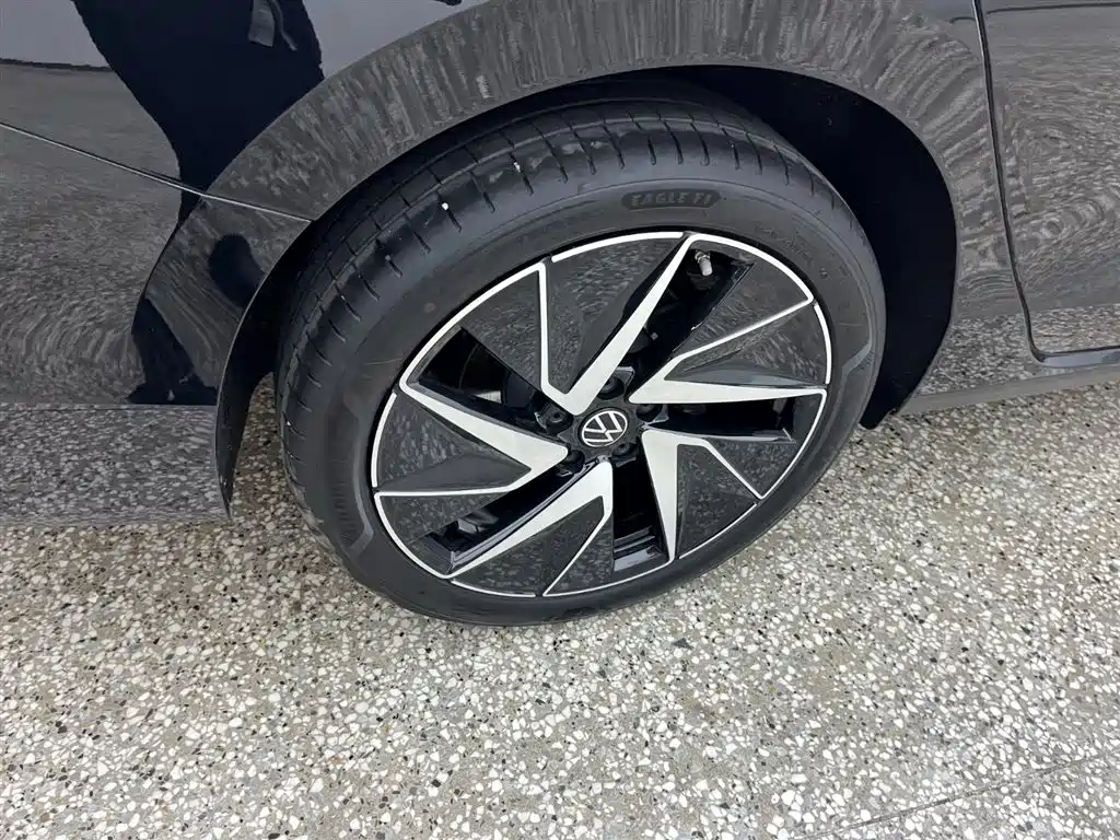 Volkswagen Magotan 2024 380TSI DSG Luxury Edition (Daimai Package) фото 13