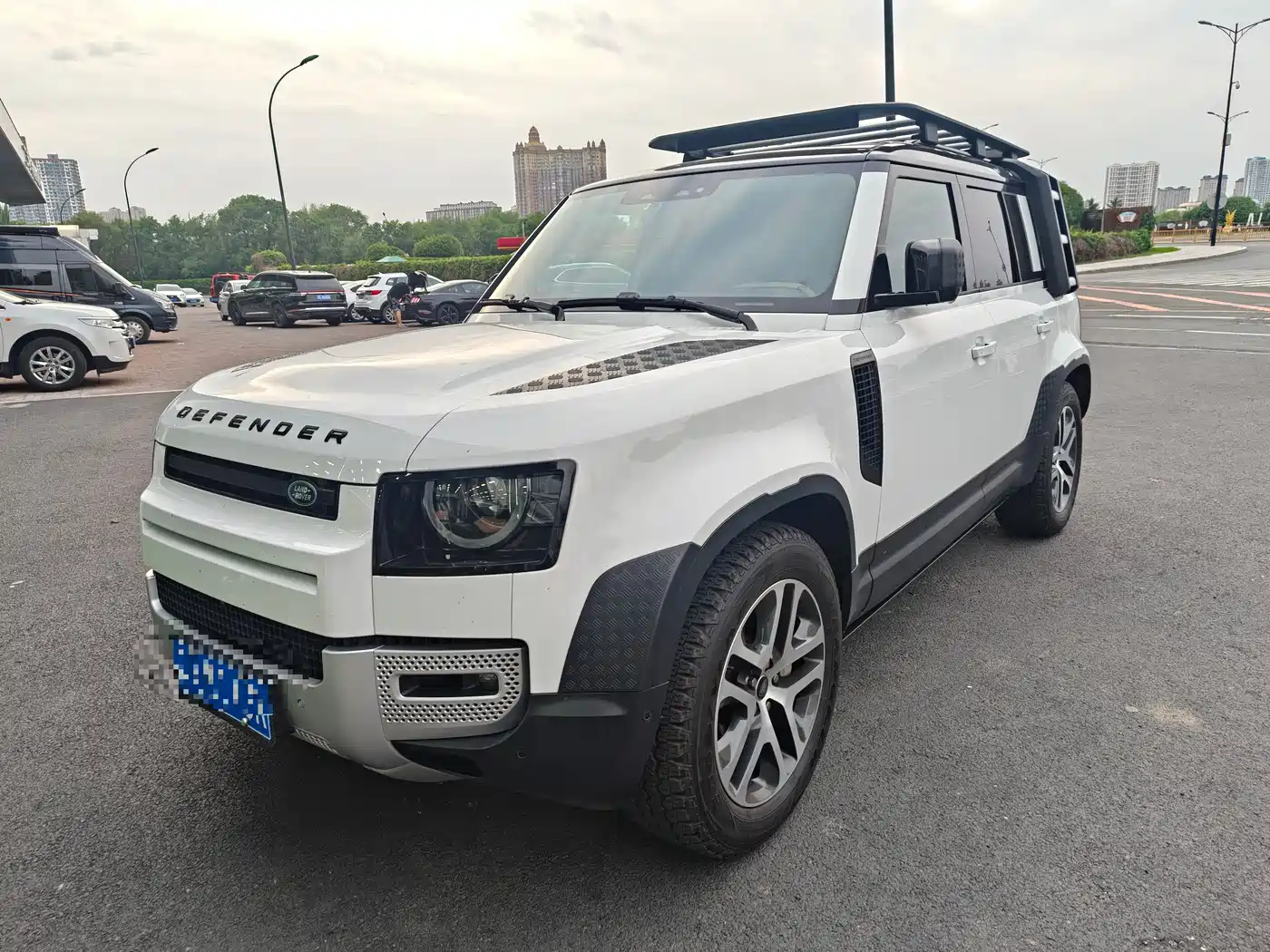 Land Rover Defender 2024 110 3.0T P400 Dark Special Edition