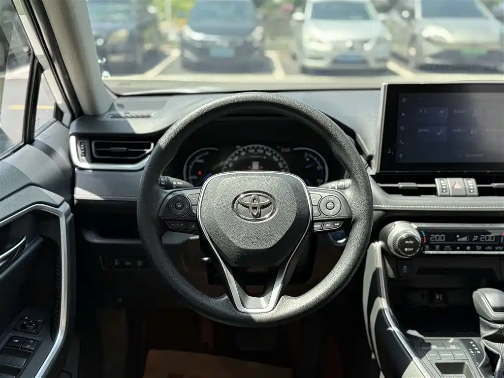 Toyota RAV4 Rongfang 2022 Hybrid 2.5L E-CVT 2WD Elite Edition фото 32