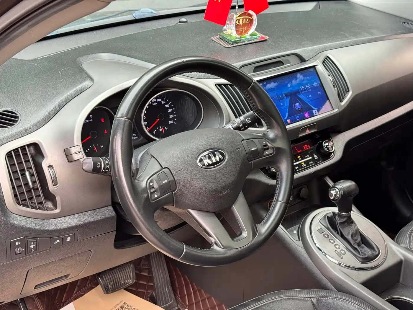 Kia Sportage 2015 2.0L Automatic 2WD DLX фото 11