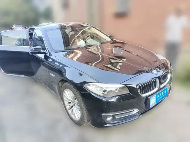 BMW 5 Series 2017 525Li Luxury Design Package — фото 3