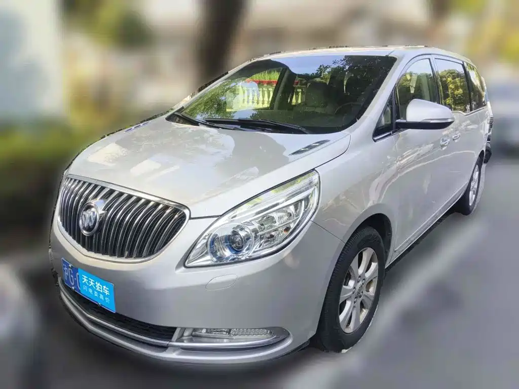 Фото 1 - Buick GL8
